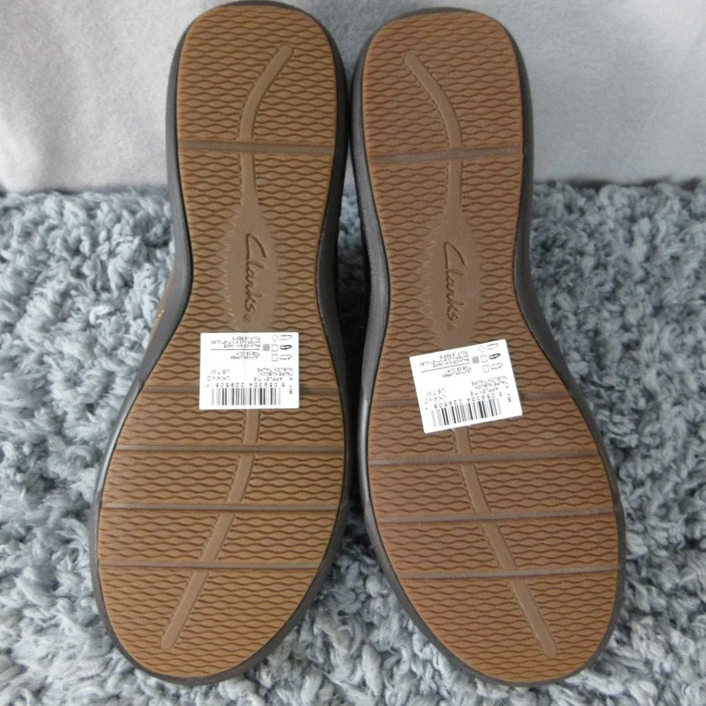 Clarks Shoes Womens Size 7 Brown Nubuck Unstructured Comfort Sneaker NWOB